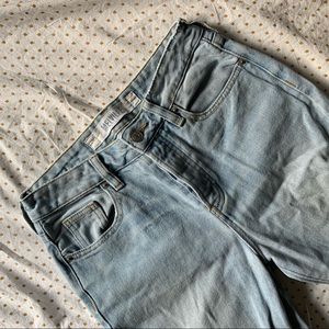 *3/$20* BRANDY MELVILLE Ripped Boyfriend Jeans